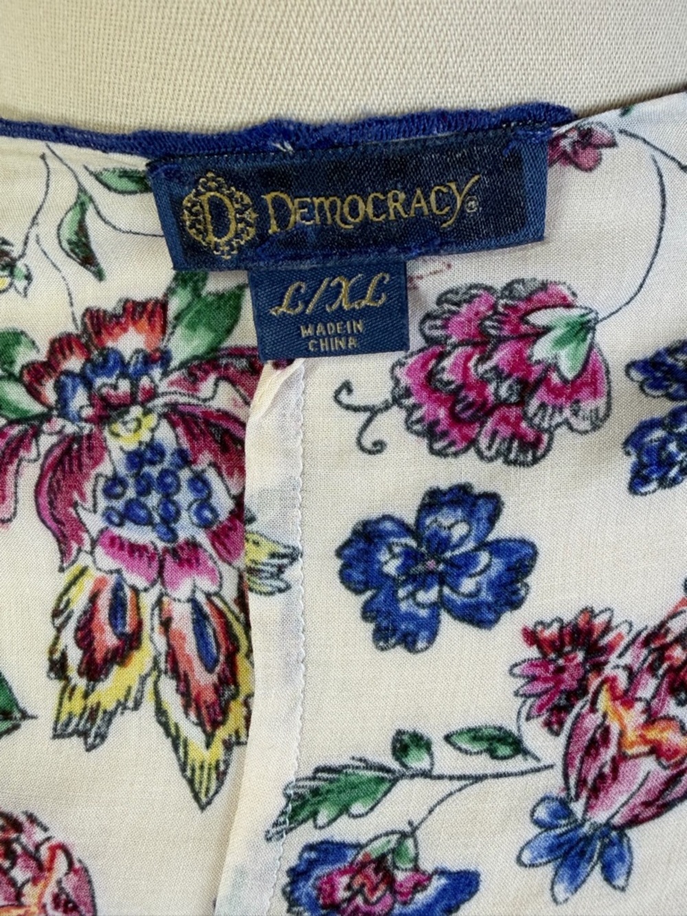 Democracy Floral Rayon Kimono Duster - Size L/XL - Picture 10 of 10